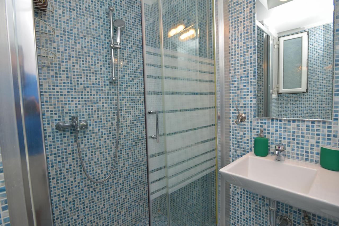 Athens Stylish Studio In Front Of Syntagma Metro Stop For 2 Экстерьер фото