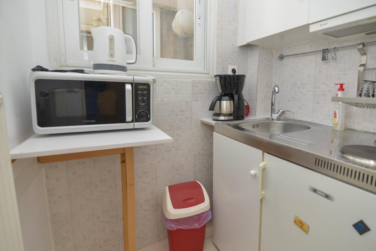 Athens Stylish Studio In Front Of Syntagma Metro Stop For 2 Экстерьер фото